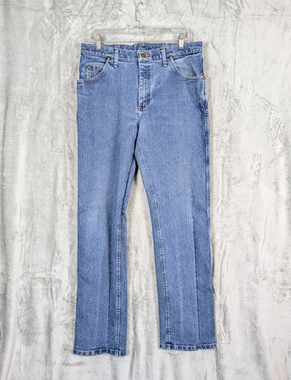 Wrangler Mens Jean Cowboy Cut Regular Fit Advanced Comfort 33x34 Blue Light wash